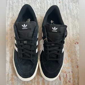 *BRAND NEW* Adidas Nora